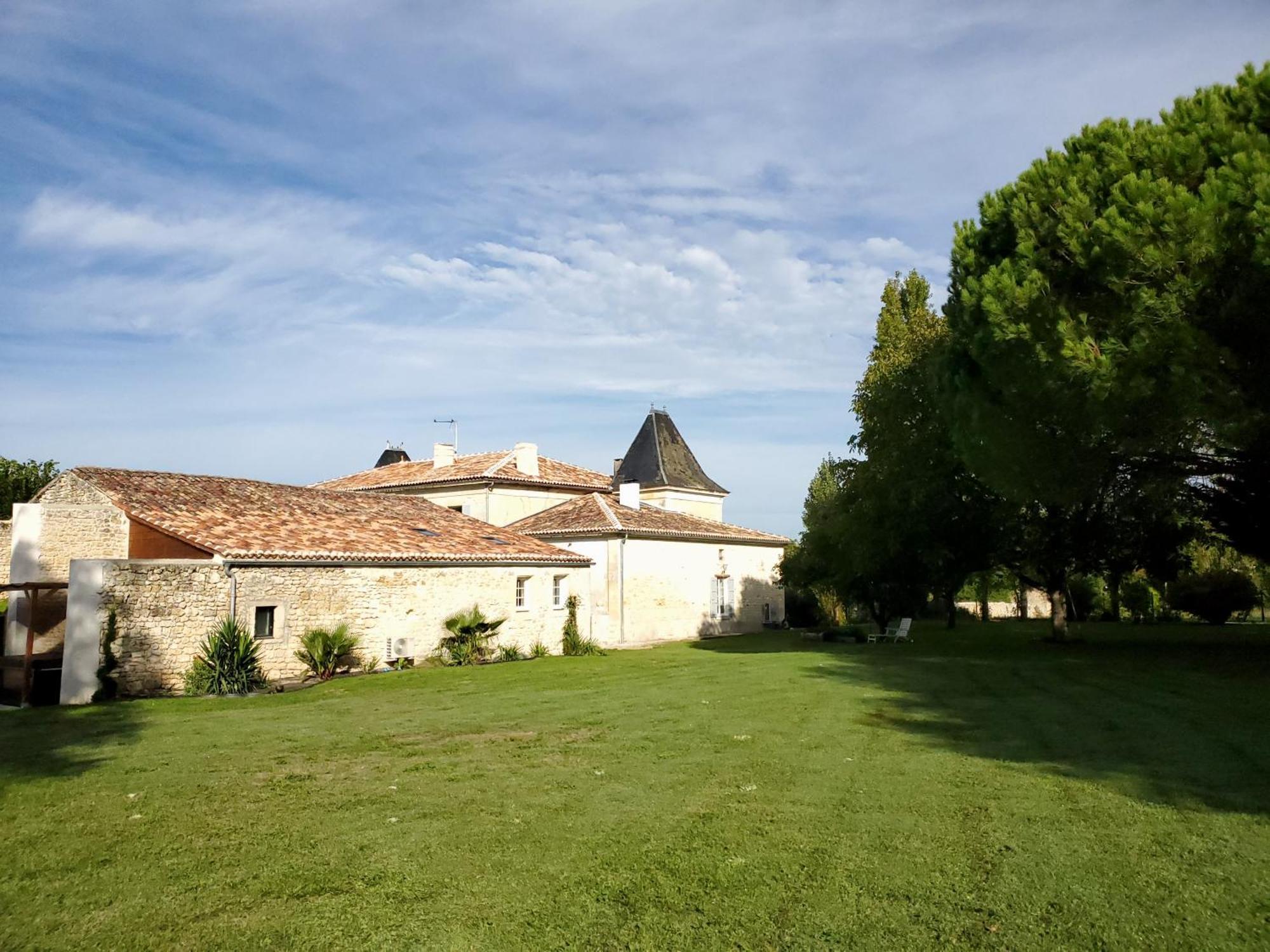 Bed and Breakfast Domaine De La Gemoliere Gémozac Exteriér fotografie